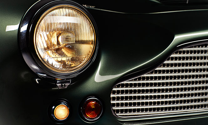 Aston Martin DB4